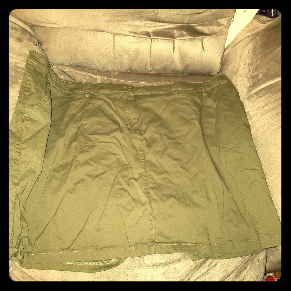 32W Ellos Knee Length Olive Skirt